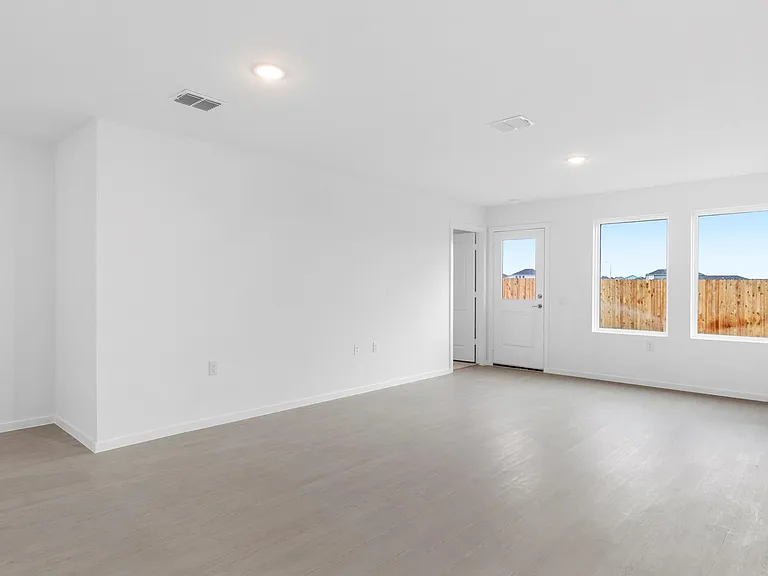 10814 Lillian Dr — Photo 8