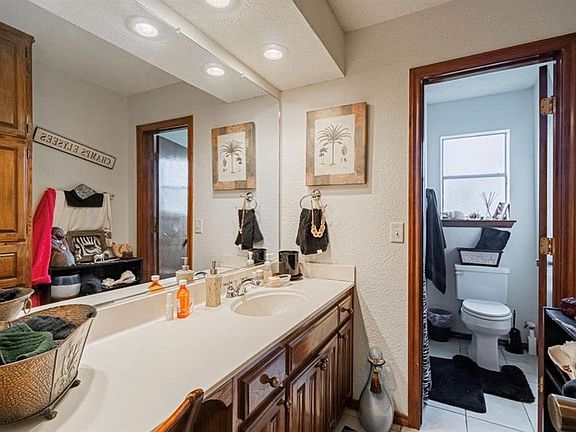 5th image of 4605 Vista Lagos Dr