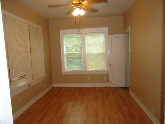 2nd image of 304 Ohio Ave