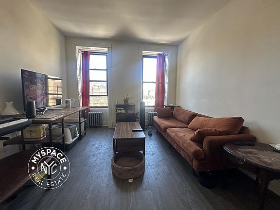 2nd image of 2081 5th Ave APT 4