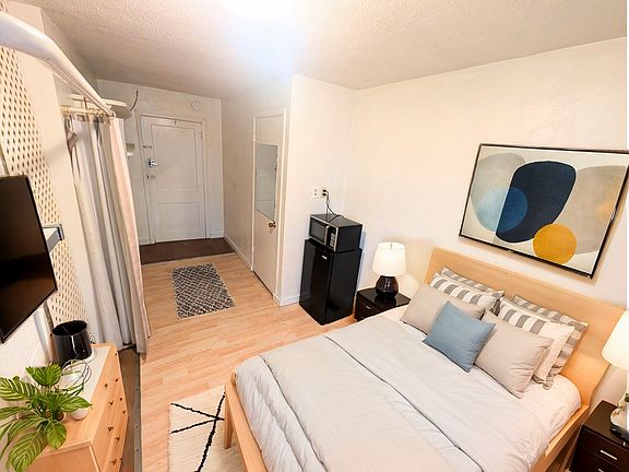 2nd image of 1901 E 26th St APT 6