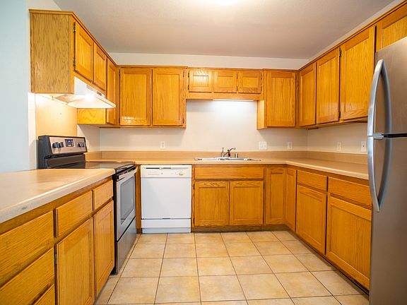 3rd image of 2459 N Brophy Cir