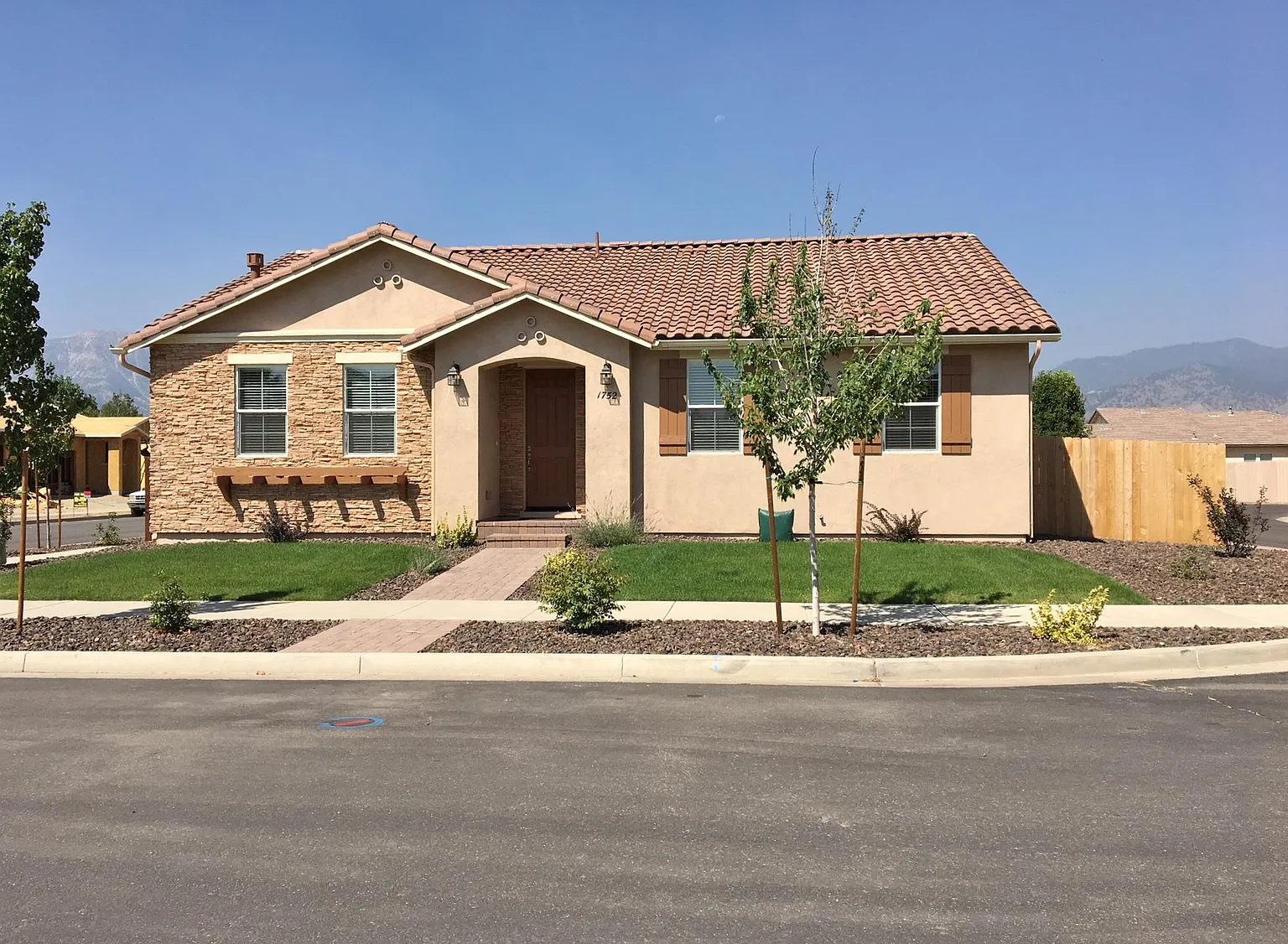 1752 Bella Casa Dr photo 1