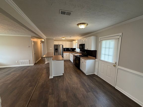 4th image of 350 Fennel Way SW