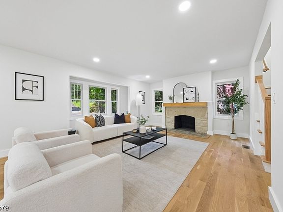3rd image of 216 Gregory Ave