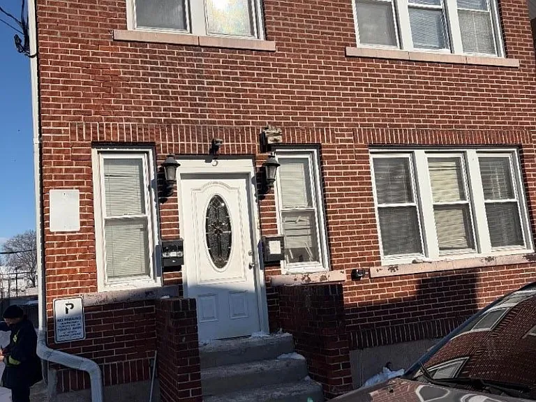 3 Mass Ct — Photo 1