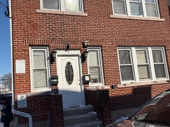 3 Mass Ct, Passaic, NJ 07055