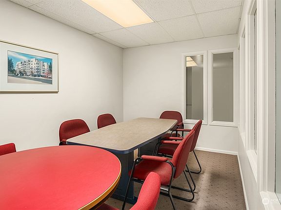 5th image of 4343 Roosevelt Way NE APT 210