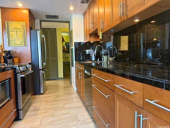 2nd image of 700 Richards St APT 706