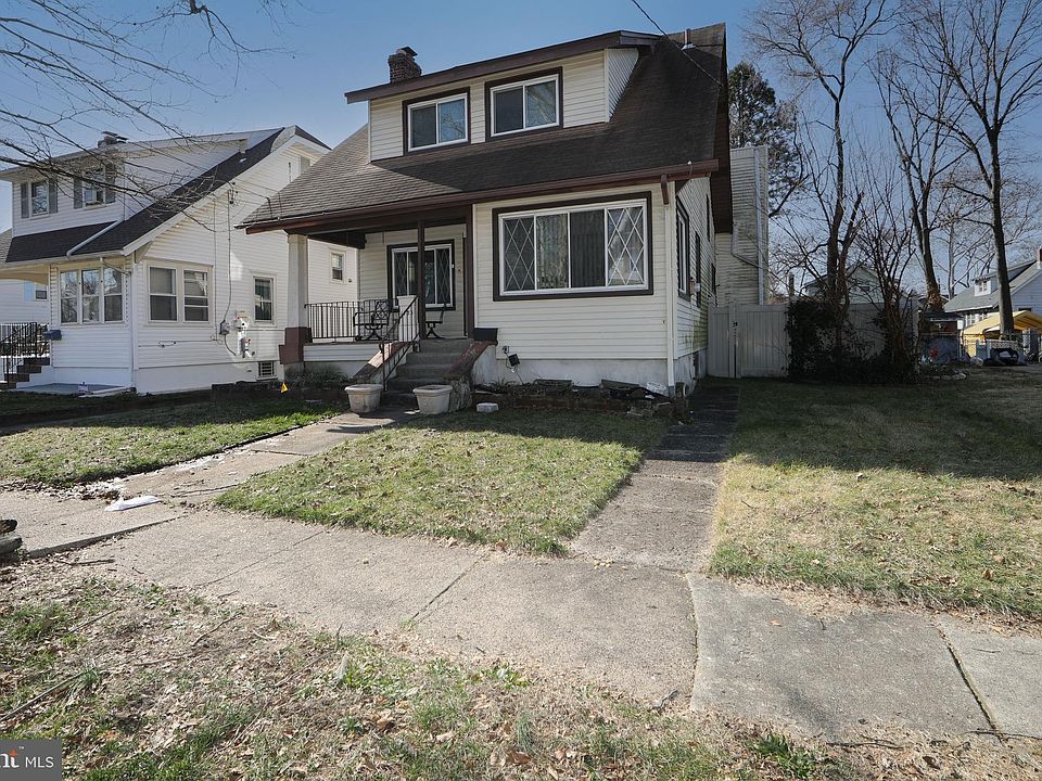 1st image of 1733 43rd St