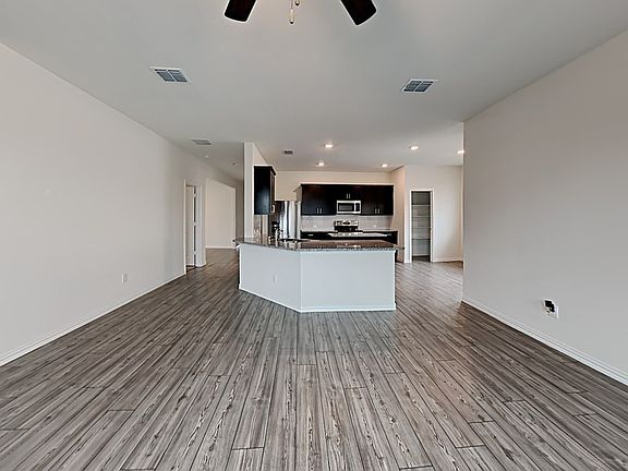 2nd image of 621 Fitzroy Ln