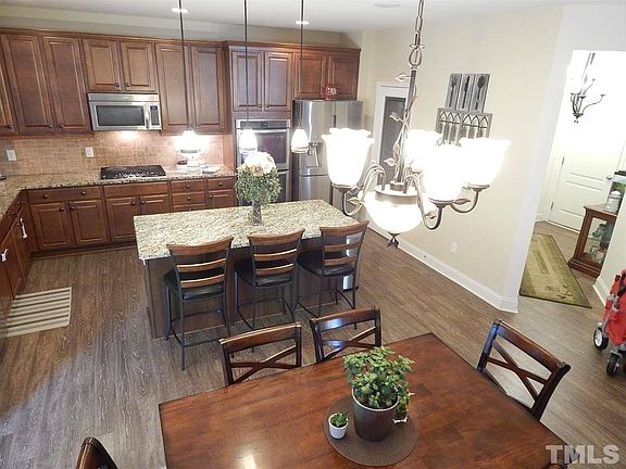 3rd image of 258 Rolling Meadows Dr