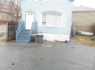 15 Monmouth St, Lawrence, MA 01841