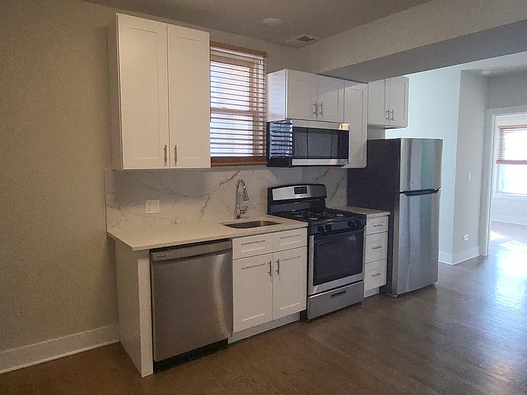 6418 N Campbell Ave #1 — Photo 7