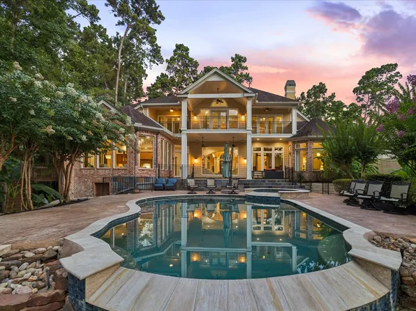 30 Turtle Cove Court, Kingwood, TX 77346