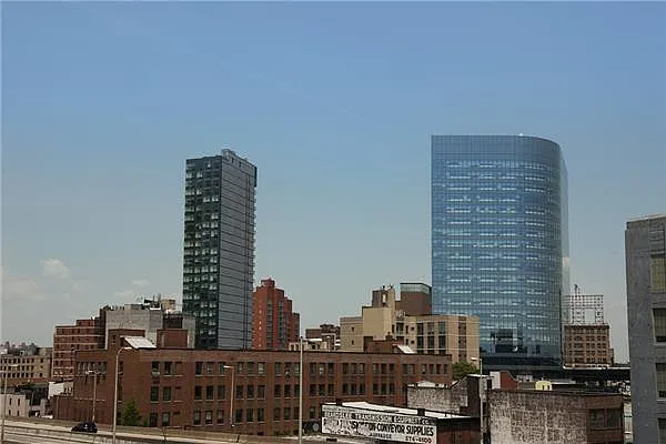 Rented by BLU Real Estate | media 22