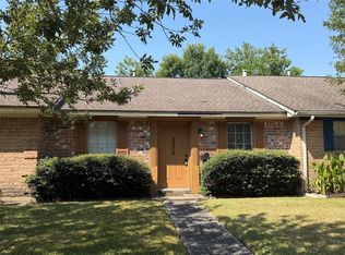 2214 Buchanan Dr, Baytown, TX 77520