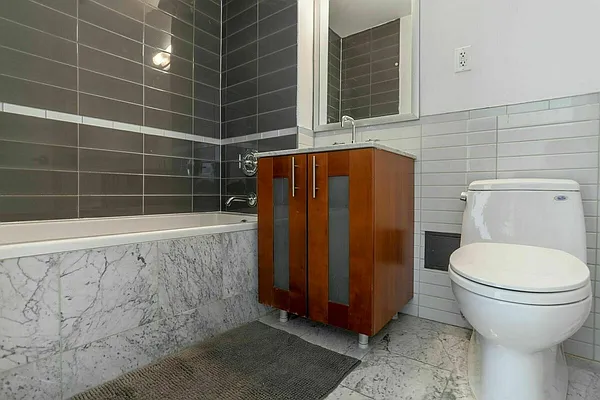 Rented by ERNY LLC | media 24