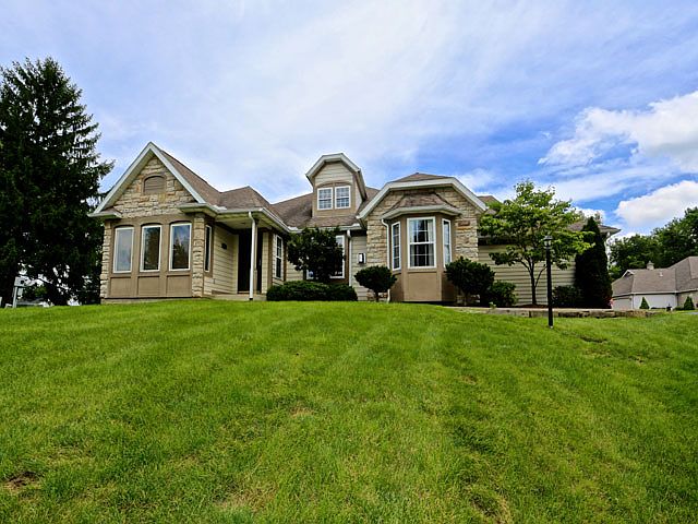1st image of 702 Knolls Dr
