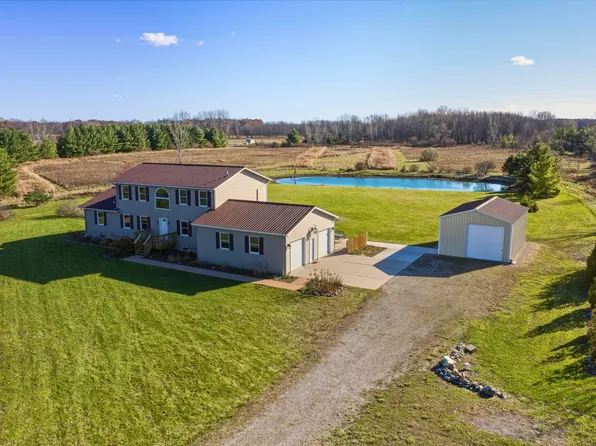 9227 Yager Rd, Columbus, MI 48063