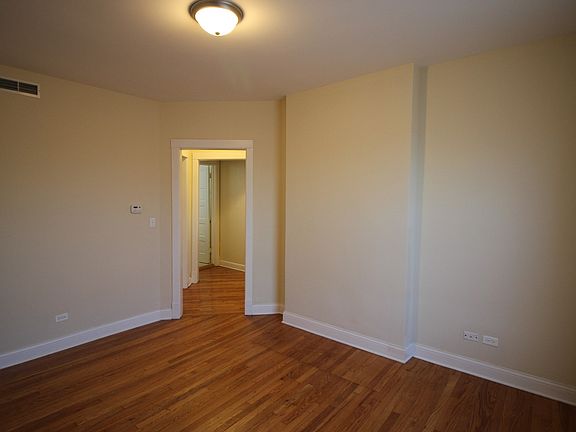 4th image of 5032 N Western Ave APT 2