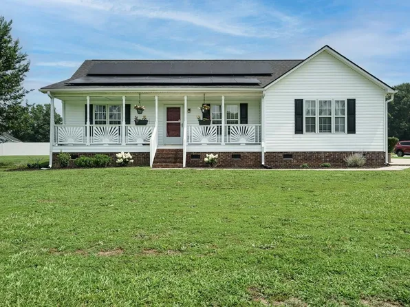 101 Poplar Dr, Clayton, NC 27520