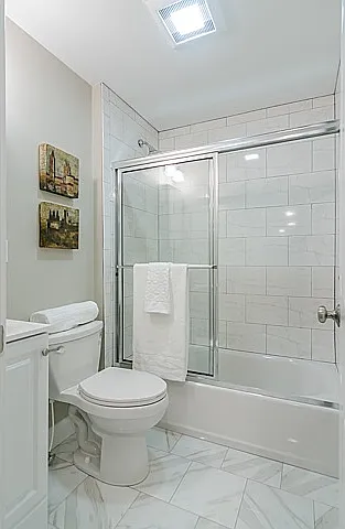 4 Leicester St #4 — Photo 10