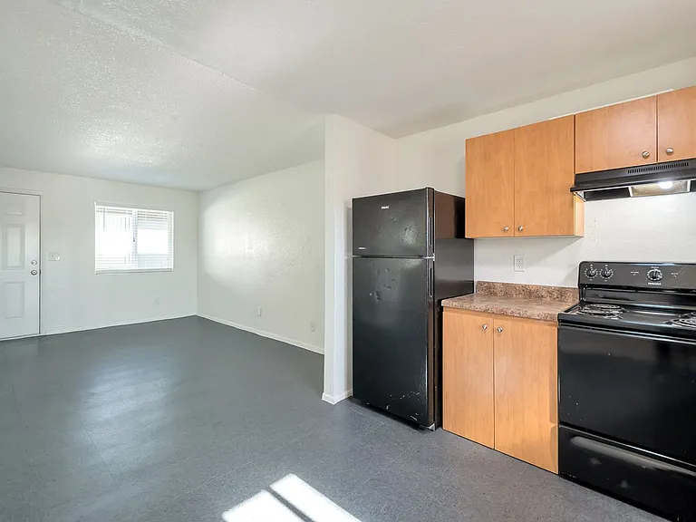 2234 W Hazelwood St — Photo 36