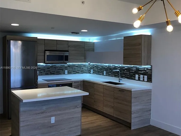 16385 Biscayne Blvd #518 — Photo 30