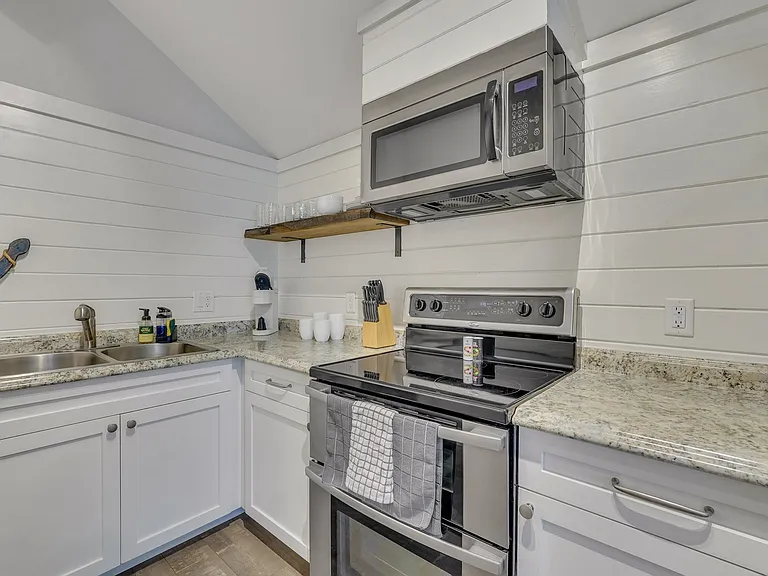 96 Red Cedar St #A — Photo 23