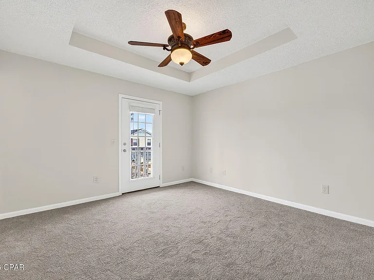 2605 Avondale Ct — Photo 21