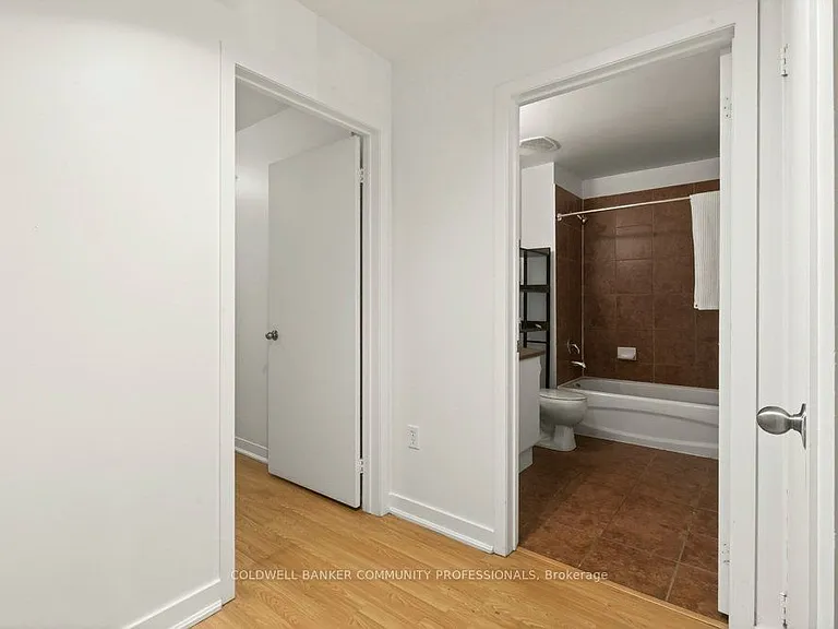 120 Jackson St W — Photo 21