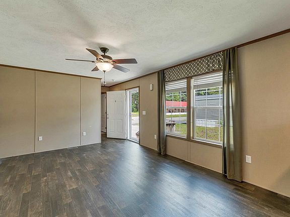 3rd image of 68 Barberry Lane