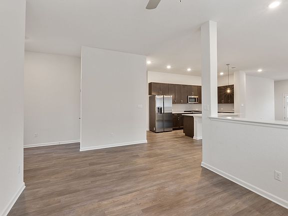 5th image of 103 Golden Ln