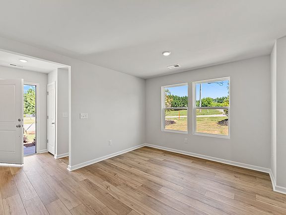 2nd image of 7203 Heirloom Ln