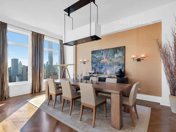 15 Central Park West image 5 of 22