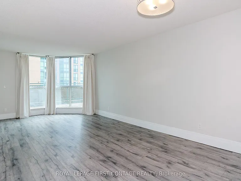 140 Dunlop St E #309 — Photo 6