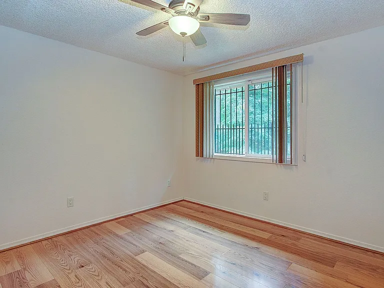12709 NE 5th St — Photo 19