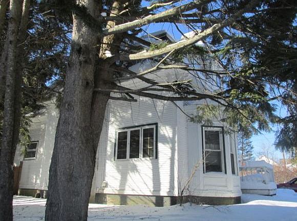 2nd image of 3 Pleasant St