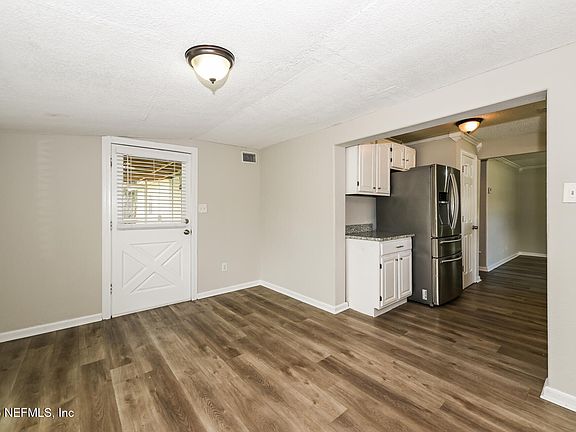2nd image of 10728 LUANA Drive N