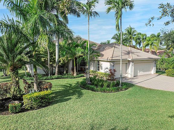 3rd image of 6937 NW 110th Way