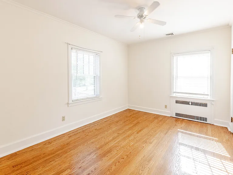 22 Serafin Pl — Photo 35