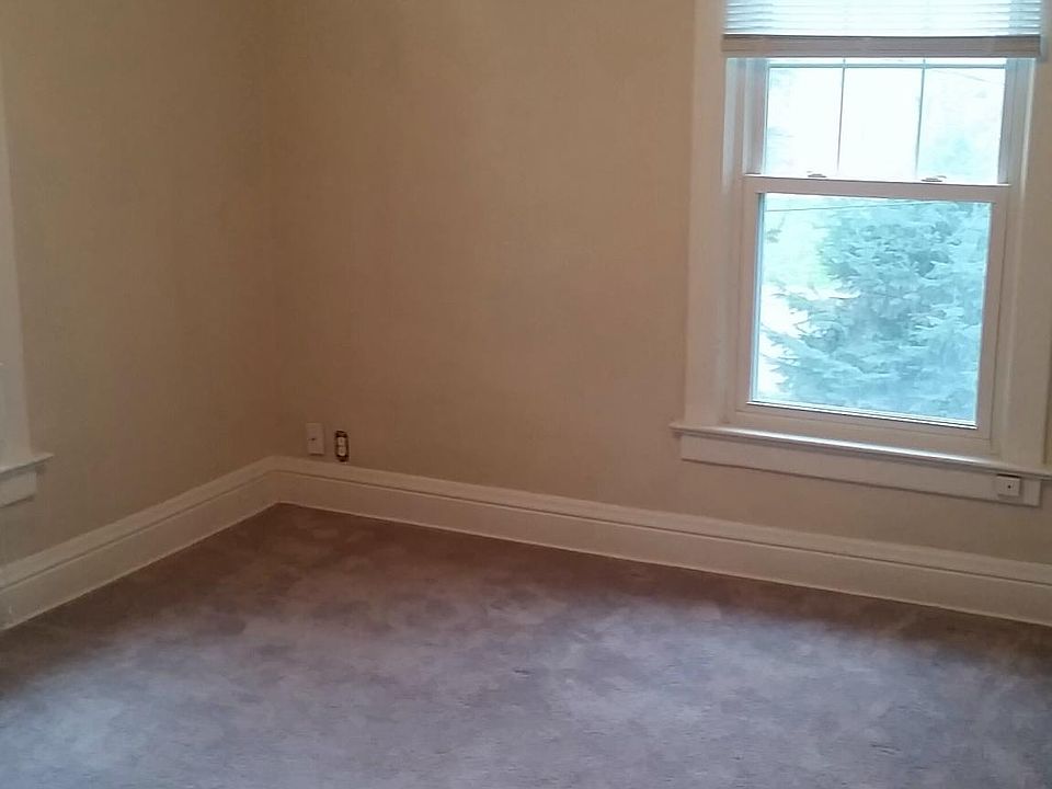 2nd image of 2704 Merle Hay Rd APT 2