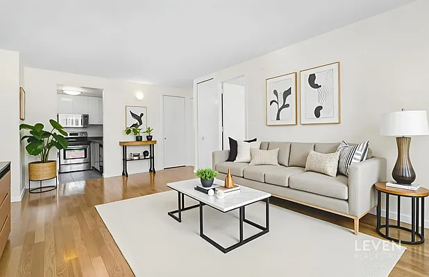 Sold by LEVEN Real Estate | media 1