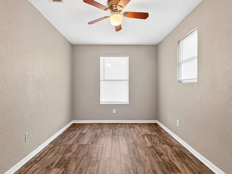 905 Parmer Ave #A — Photo 7