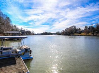 14016 Woody Point Rd, Charlotte, NC 28278