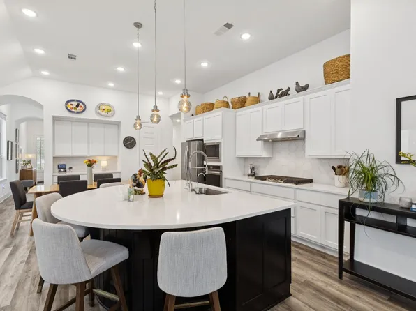 1909 Pelham Dr, Aubrey, TX 76227