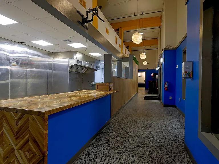 Charming Apartments in Prime Lancaster City Location - Walking distance of Central Market! — Photo 5