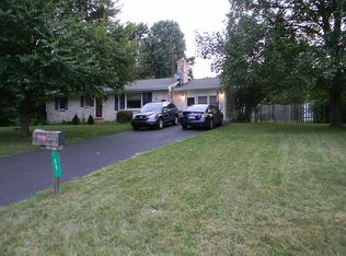 11 Forest Rd, Stewartstown, PA 17363