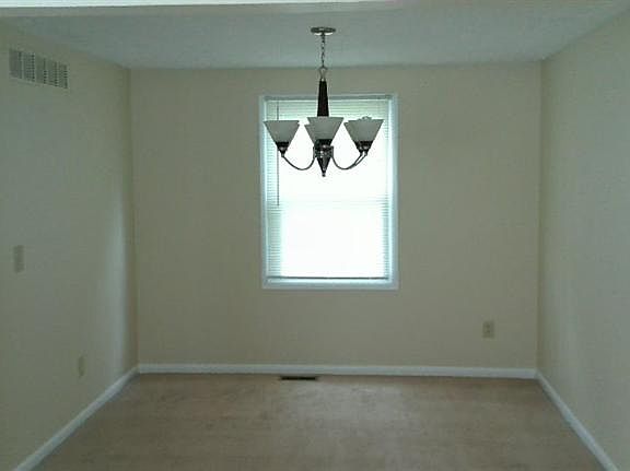 3rd image of 643 Holiday Dr